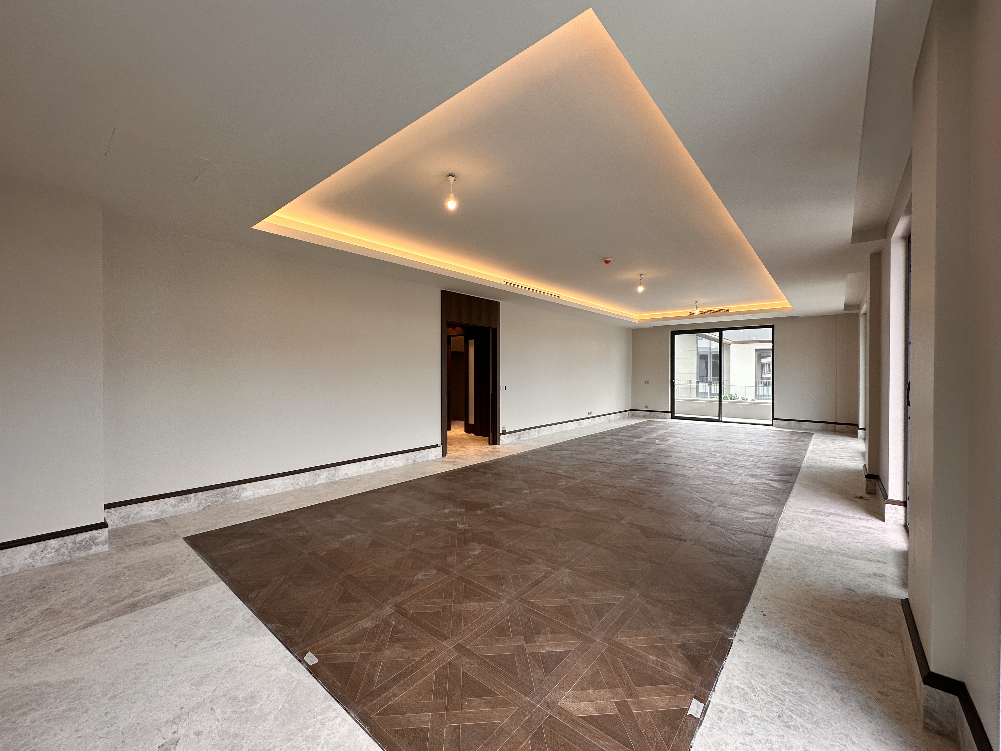 NİVAK FLORYA da 7+1 SATILIK ÜST DUBLEX DAİRE